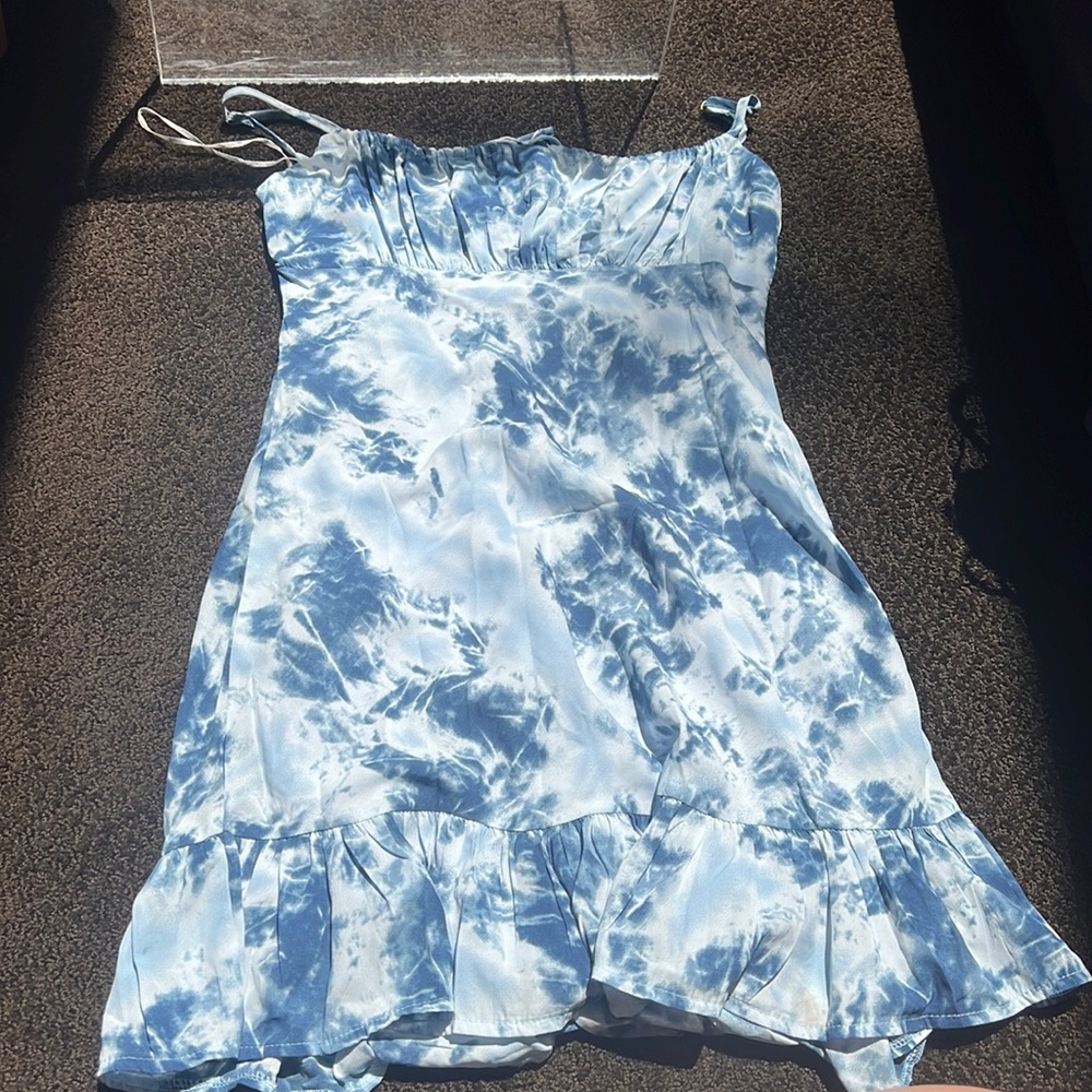 AUS SIZE 12 (US SIZE8) blue tie dye mini dress. Bought from verge girl